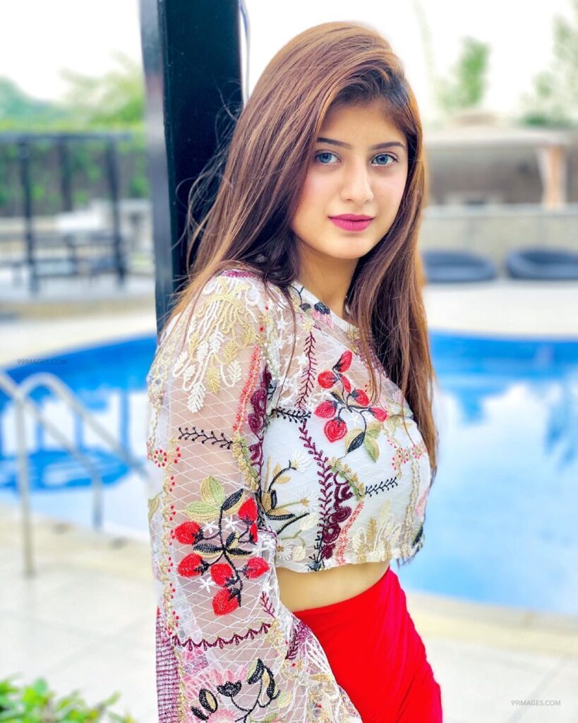 every time arishfa khan stuns in floral dress 6 819x1024 1