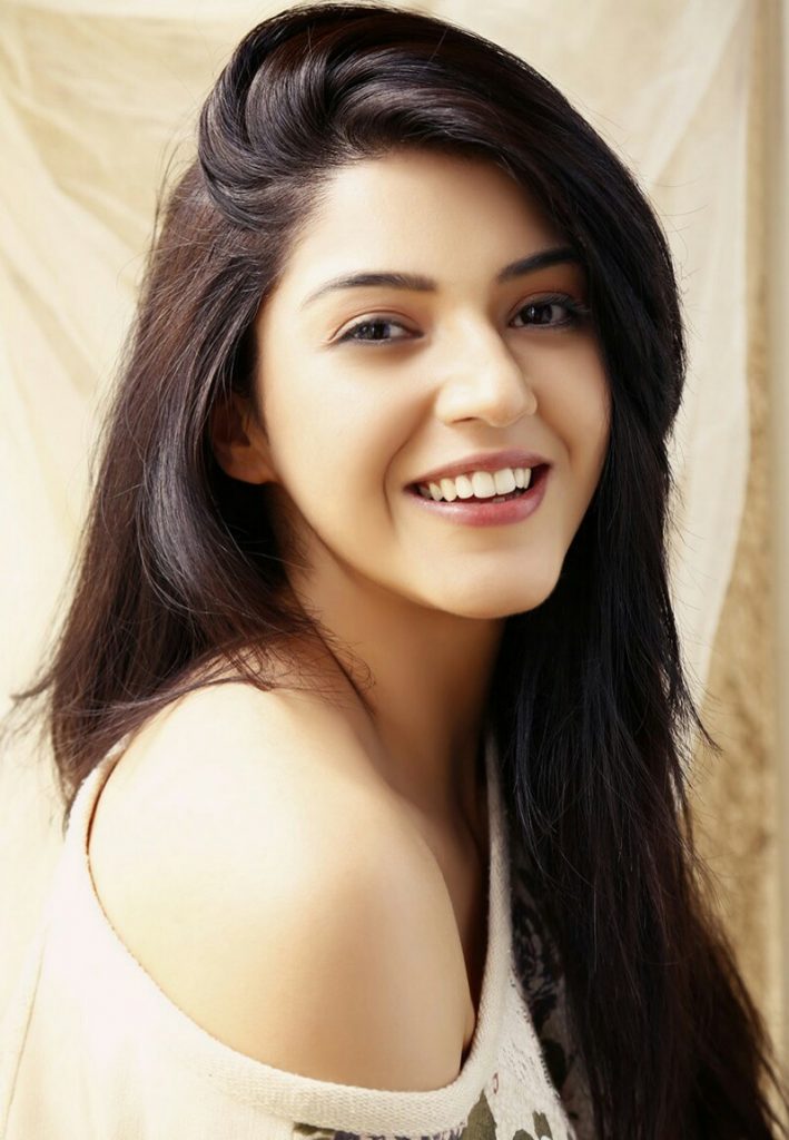 Mehreen Kaur Pirzada Biography Wiki Biodata