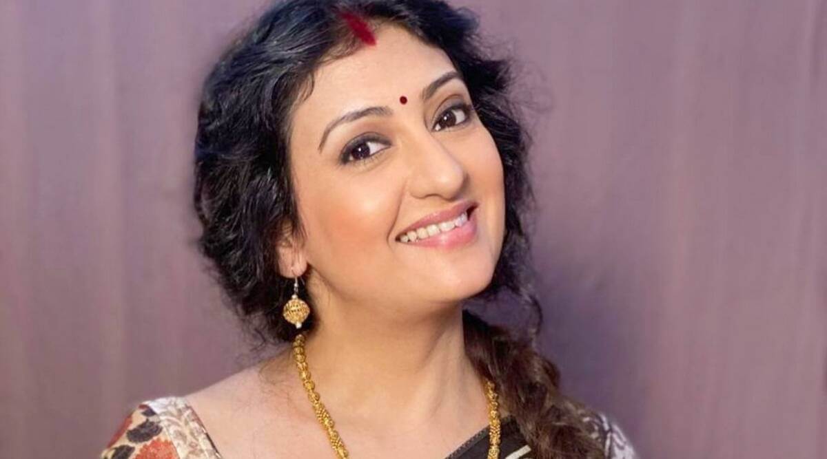 Juhi Parmar Biography, Family, Husband, Height, Career & More