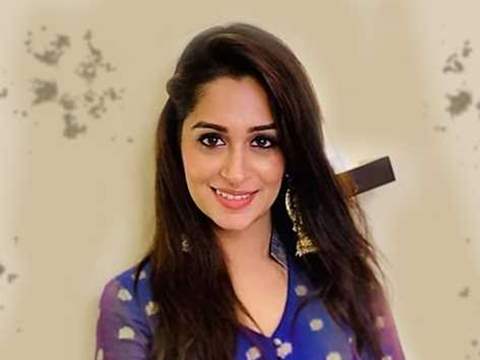 0167 dipika kakar