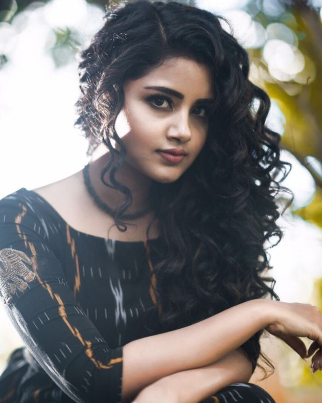 Anupama Parameswaran Latest Pics 10