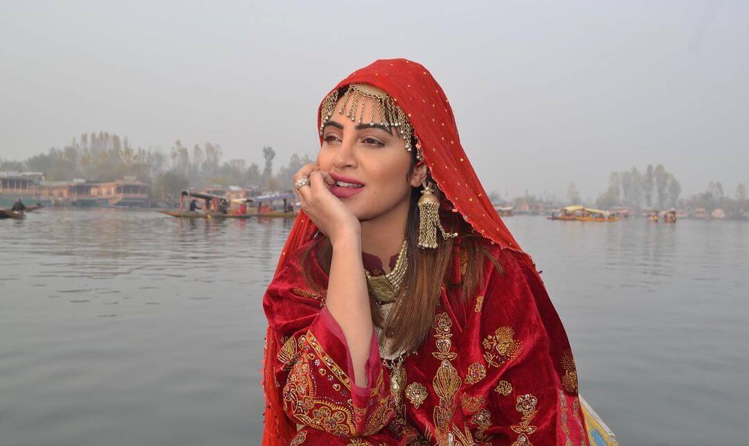 Arshi Khan Biography, Age, Boyfriend, Family, Facts and More