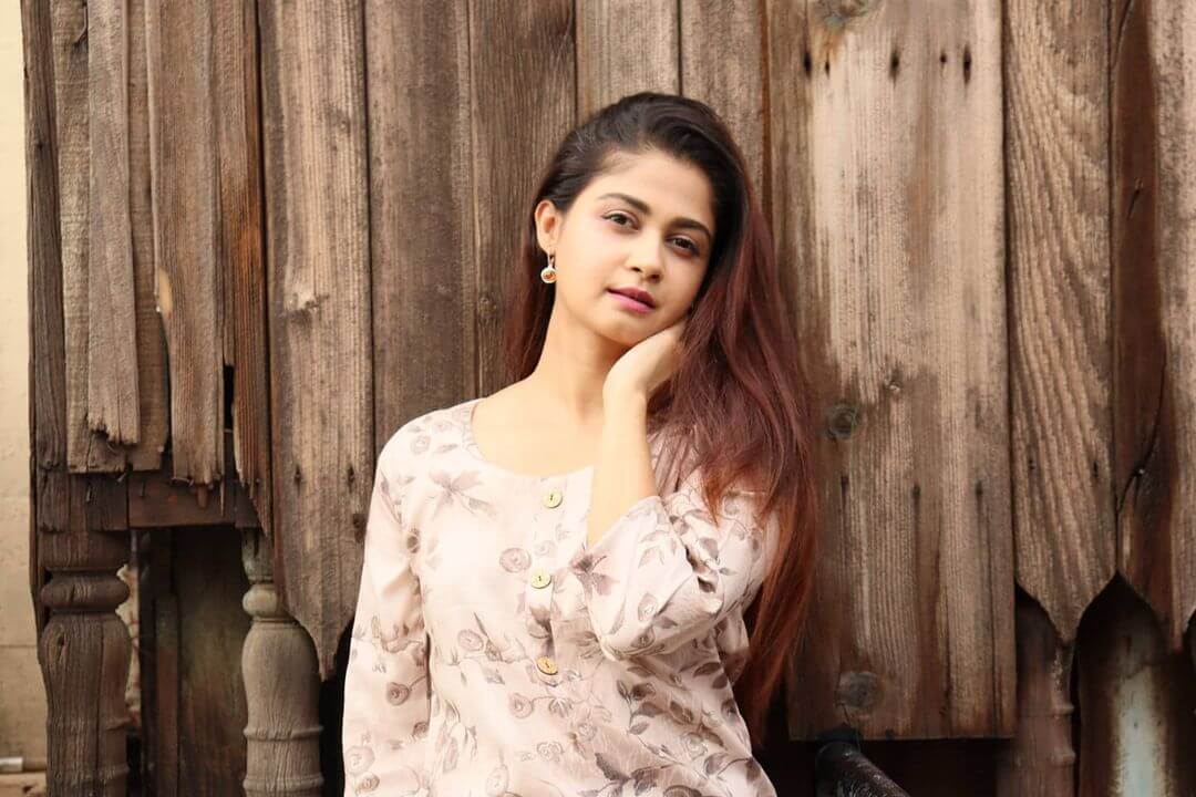 Ruchi Savarn Biography, Age, Height, Family, Boyfriend & More