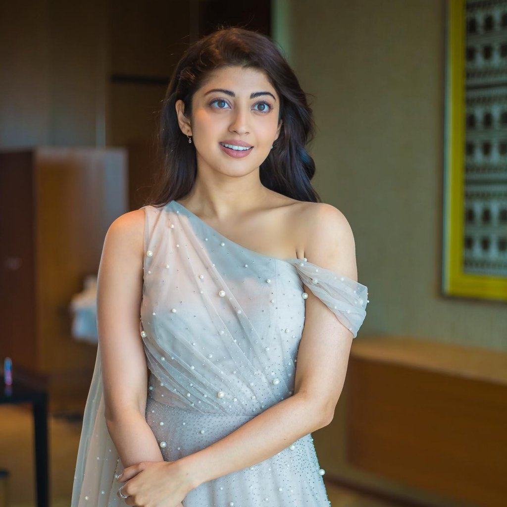 pranitha.insta 90091345 228996384919647 2674306831195684773 n