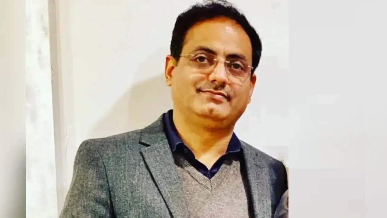 Dr. Vikas Divyakirti Biography, Height, Weight, Net Worth, Family, & More